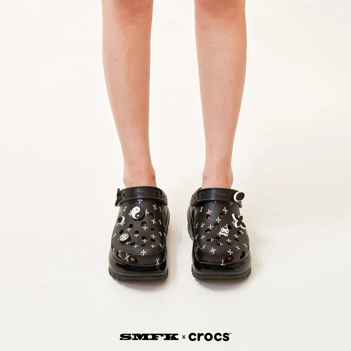 SMFK X CROCS BLACK COMPASS CLOG UNISEX – 8pm Canada Store