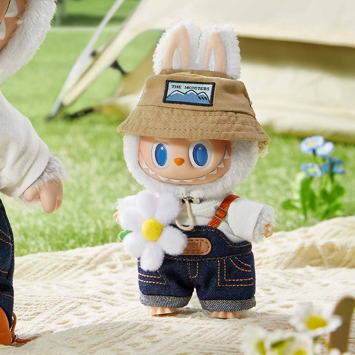 THE MONSTERS FALL IN WILD SERIES-Vinyl Plush Doll Pendant – 8pm